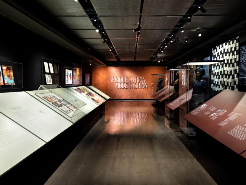 Afrique Mode - L’exposition-événement qui célèbre la fascinante créativité de la scène contemporaine de la mode africaine.
