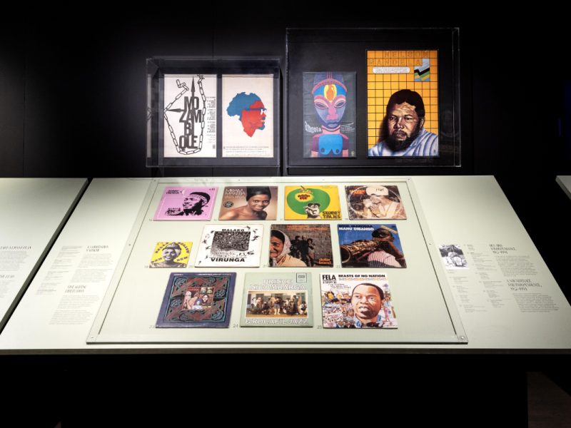 Afrique Mode - L’exposition-événement qui célèbre la fascinante créativité de la scène contemporaine de la mode africaine.